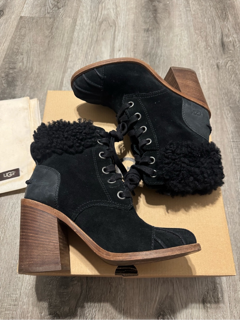 UGG JAXON BLACK SUEDE CUFF LACE UP HEEL ANKLE BOOT BOOTIES SIZE 6 WOMENS